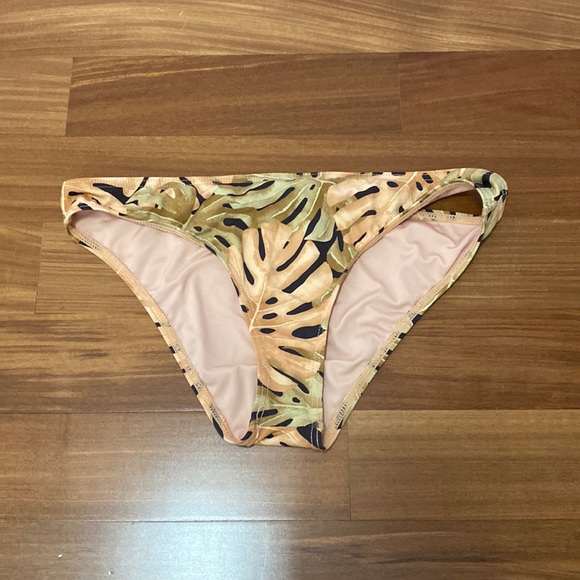 billabong bikini bottoms - Picture 1 of 3